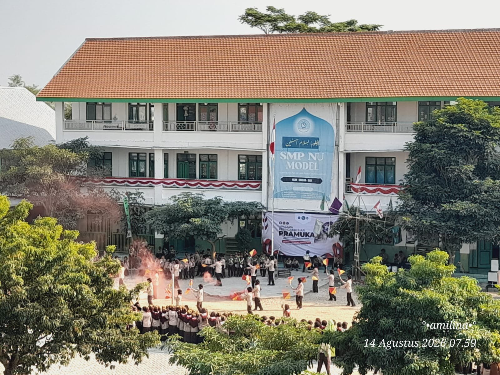 Suasana kemeriahan atraksi penampilan dan lomba